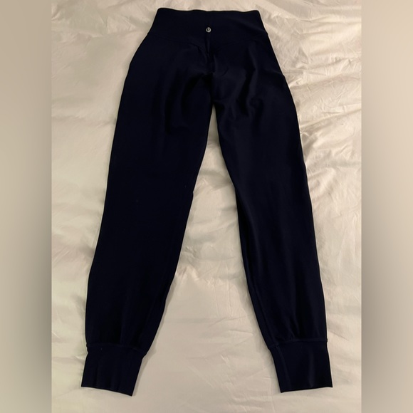 Lululemon Navy Blue Joggers with pockets - Picture 2 of 4